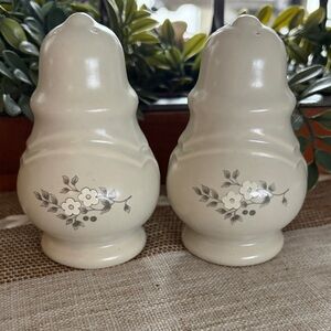 Pfaltzgraff vintage Heirloom pattern Salt and Pepper Shakers